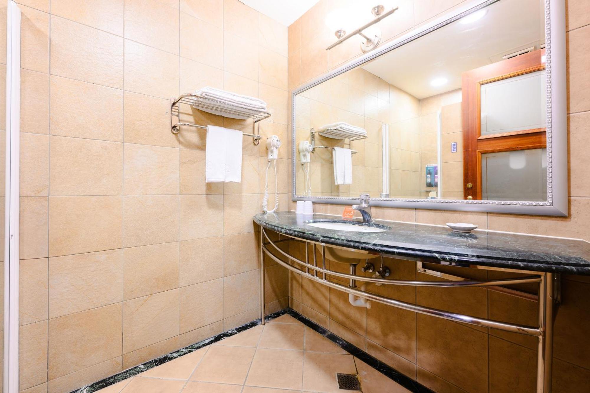 Wei-Yat Grand Hotel Tainan Dış mekan fotoğraf