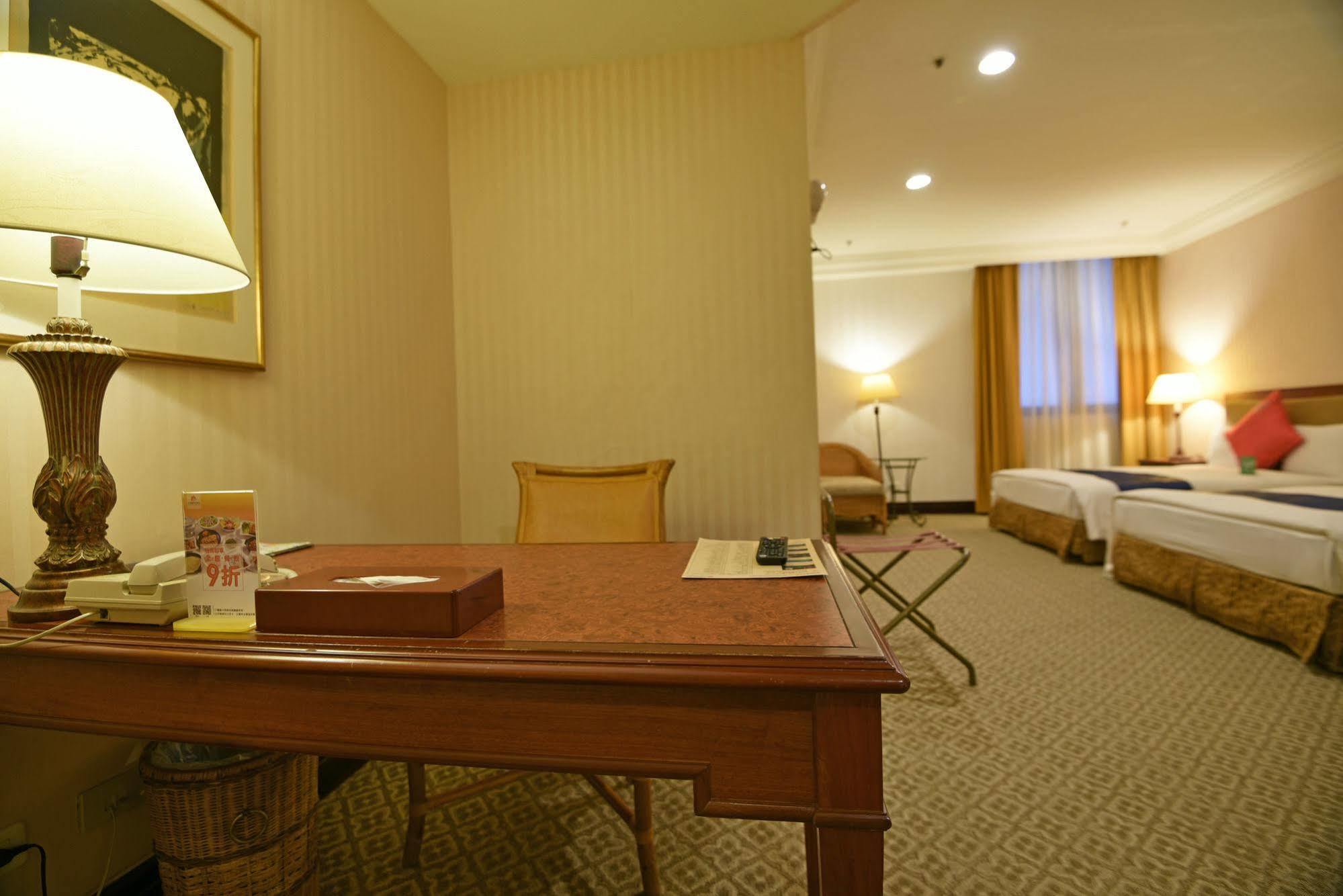 Wei-Yat Grand Hotel Tainan Dış mekan fotoğraf